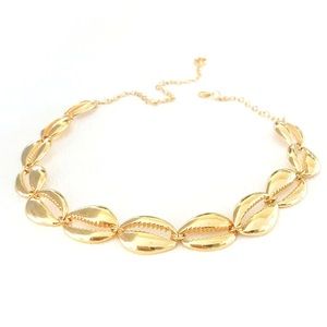 Gold cowrie shell chocker
